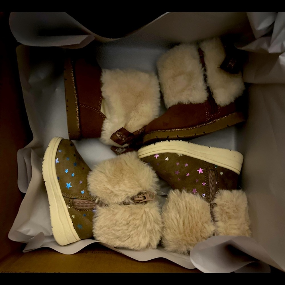 (Toddler) Cat & Jack & Olive Eddie Faux Fur Boots (NWOT), Size 5M (2 Pair): $20